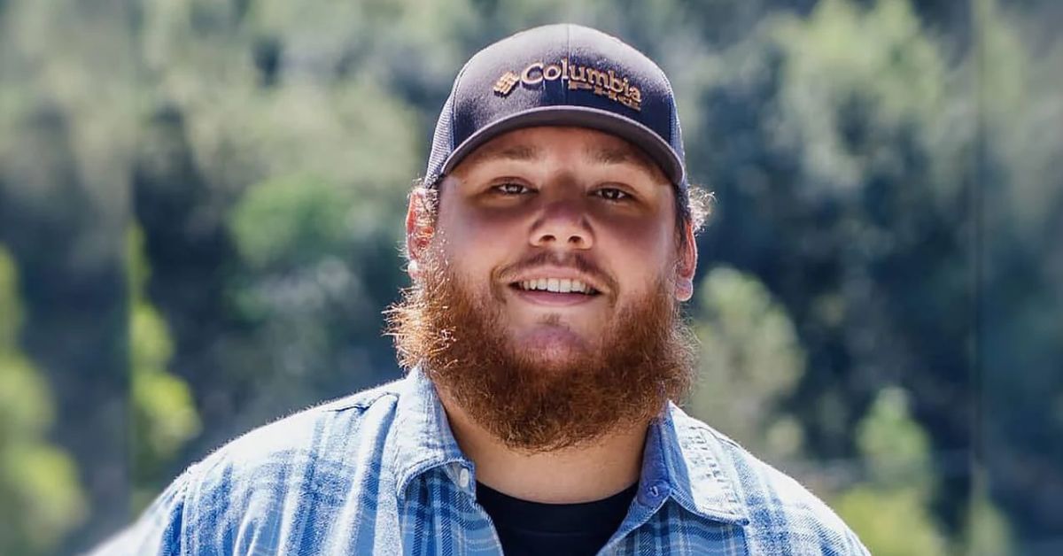 luke combs height